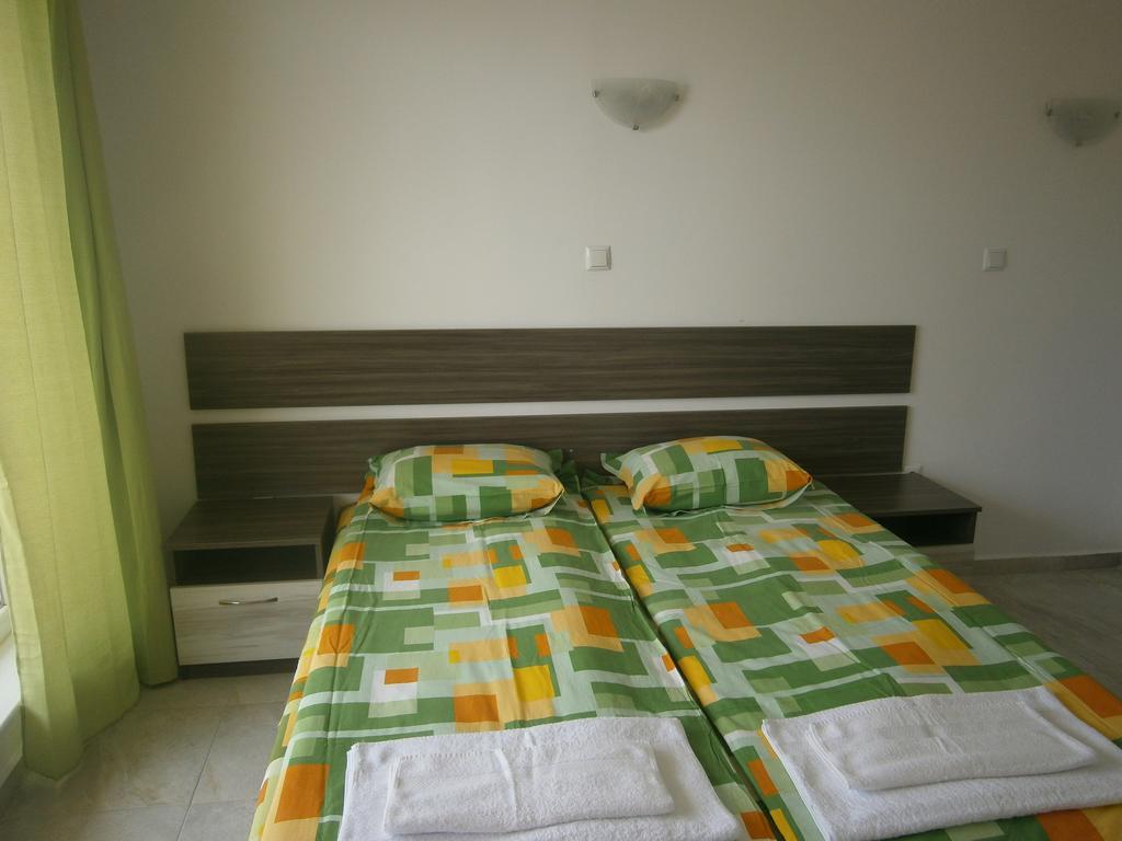 Anna Marina Apartments Свети Влас Екстериор снимка