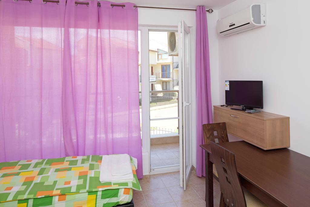 Anna Marina Apartments Свети Влас Екстериор снимка