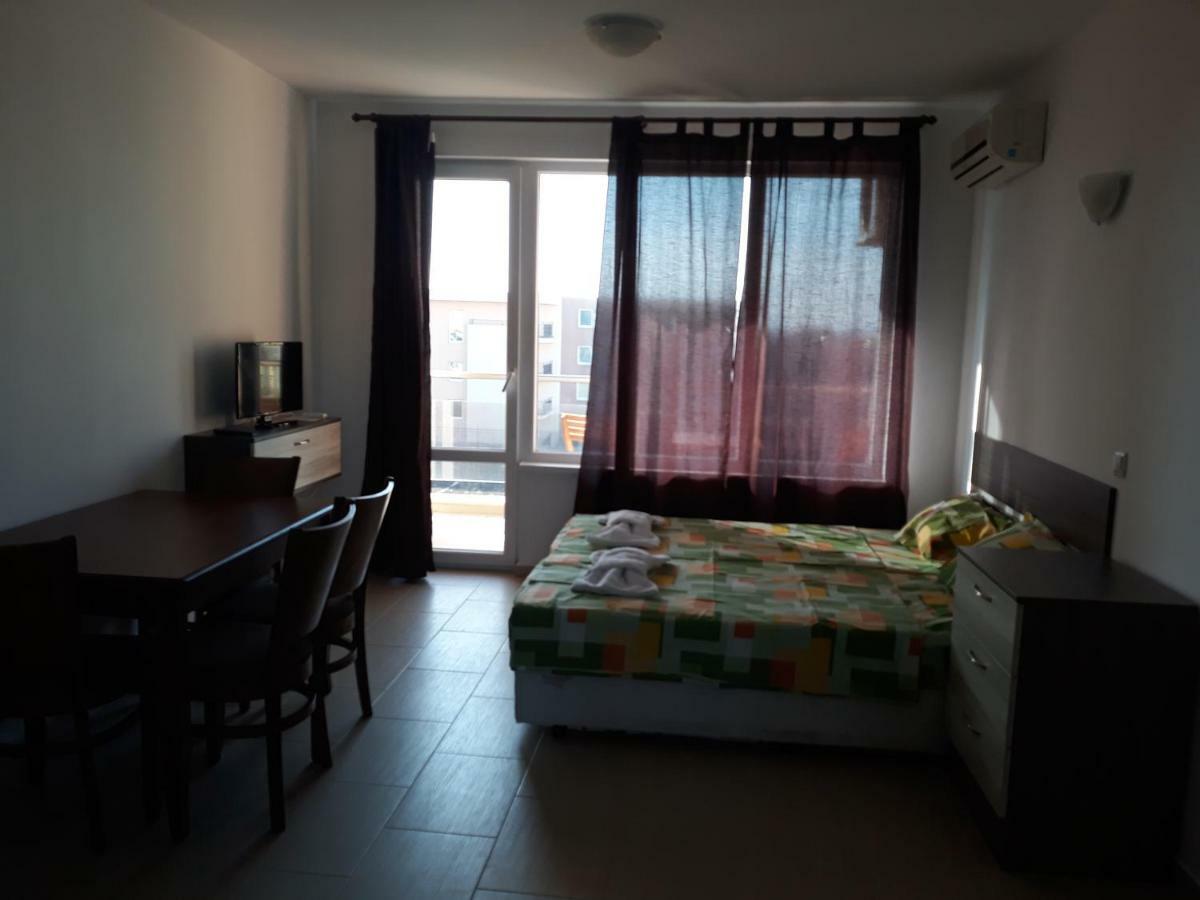 Anna Marina Apartments Свети Влас Екстериор снимка